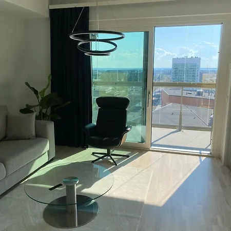 New Sky High Lr, 1br, 1ba, Sauna, Gbalcony, 45m2, 12krs Lägenhet