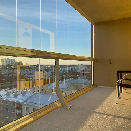 New Sky High Lr, 1br, 1ba, Sauna, Gbalcony, 45m2, 12krs Lägenhet *